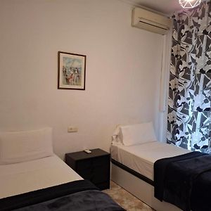 Habitación con 2 Camas Individuales